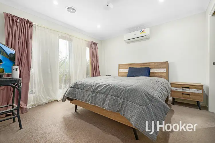 Sixth view of Homely house listing, 7 Dellinea Street, Cranbourne North VIC 3977