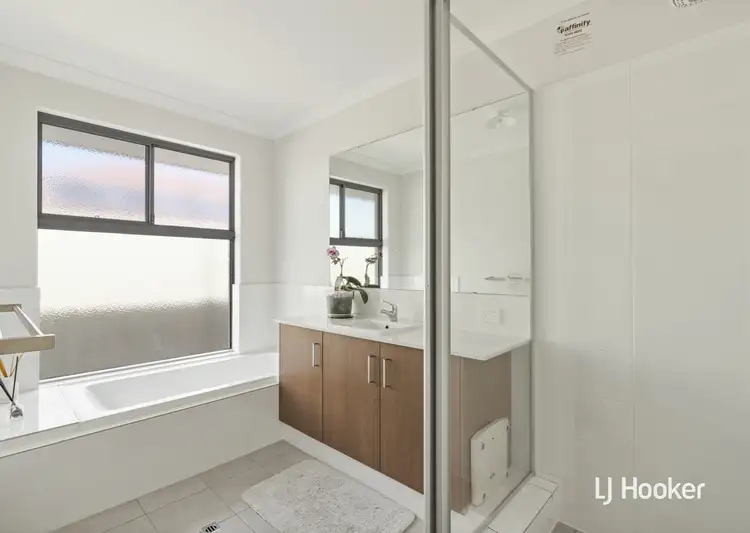 Fourth view of Homely house listing, 5 Alton Way, Parmelia WA 6167