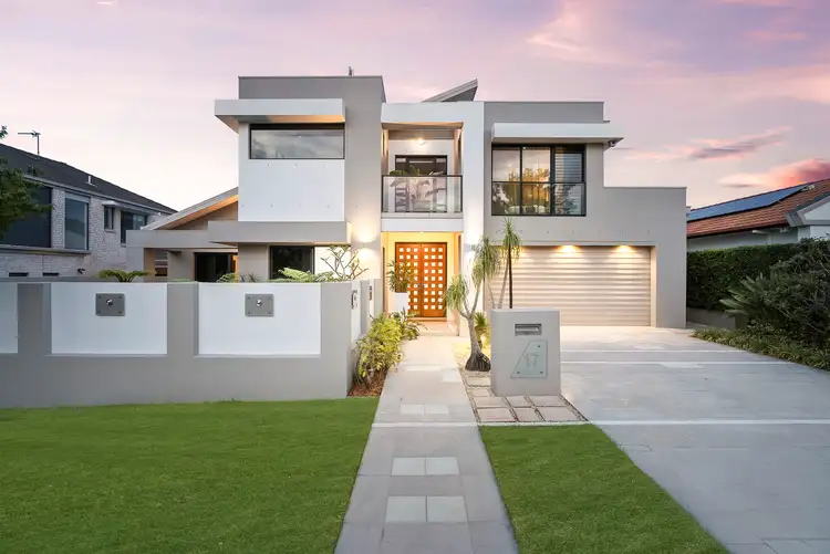17 Saint Paul Crescent, Varsity Lakes QLD 4227