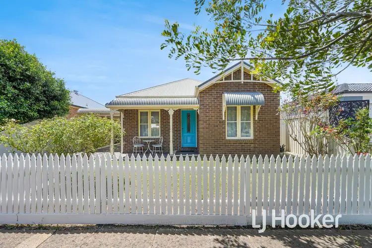 4 MacAlister Place, Pakenham VIC 3810