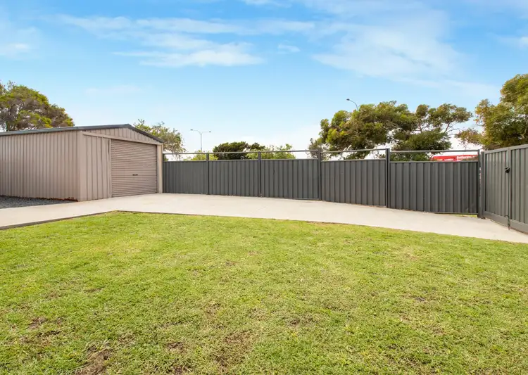 Fifth view of Homely house listing, 2 Batavia Court, Port Kennedy WA 6172