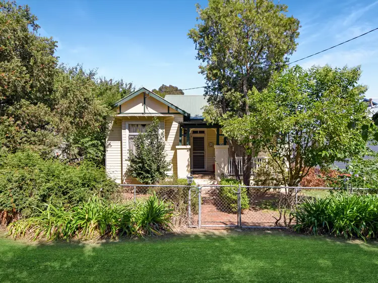 27 Caple Street, Young NSW 2594