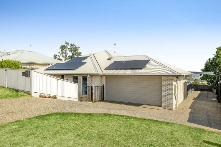17 Cassidy Terrace, Mount Kynoch QLD 4350