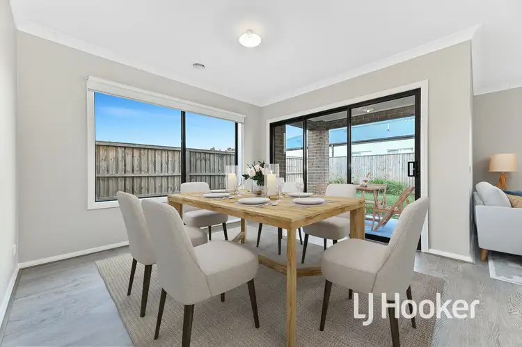 Sixth view of Homely house listing, 20 Horsetail Way, Drouin VIC 3818