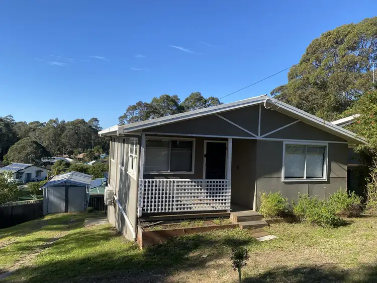 12 Berrima Parade, Surfside NSW 2536