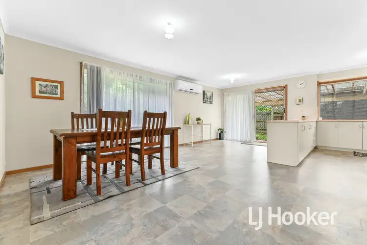 Third view of Homely house listing, 5 Greaves Court, Pakenham VIC 3810