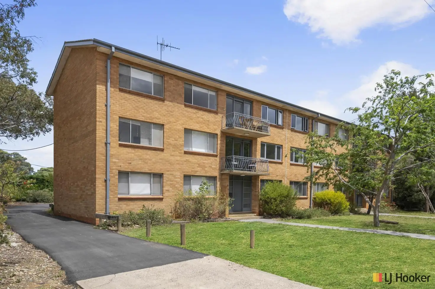 Main view of Homely unit listing, 10/10 Irvine Street, Watson ACT 2602
