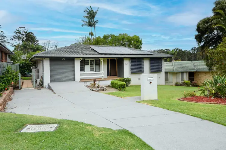 13 Greaves Close