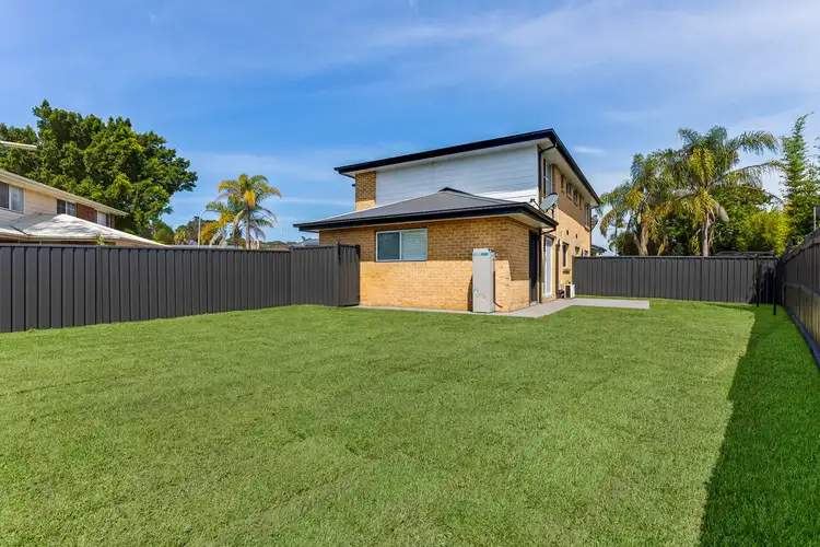 6 Faye Close, Bateau Bay NSW 2261