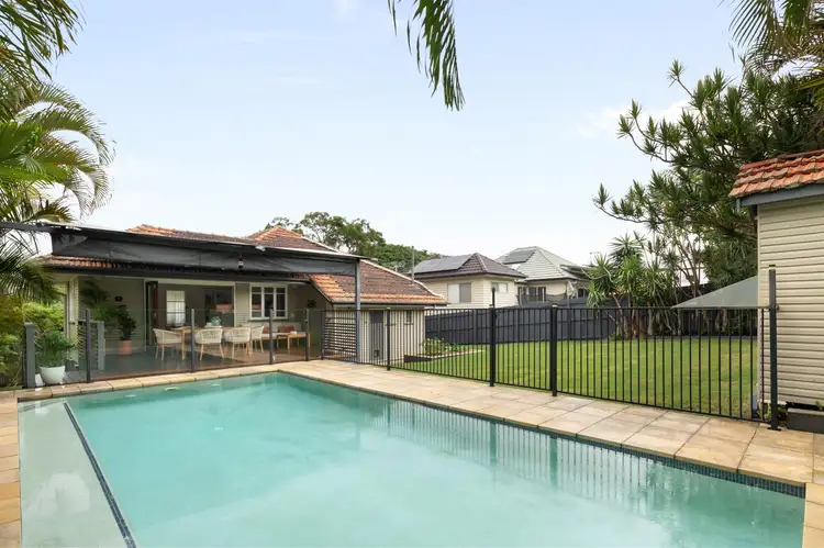 120 Windmill Street, Tarragindi QLD 4121