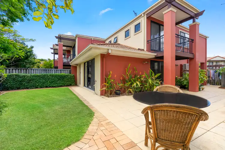 8/302 Christine Avenue, Varsity Lakes QLD 4227