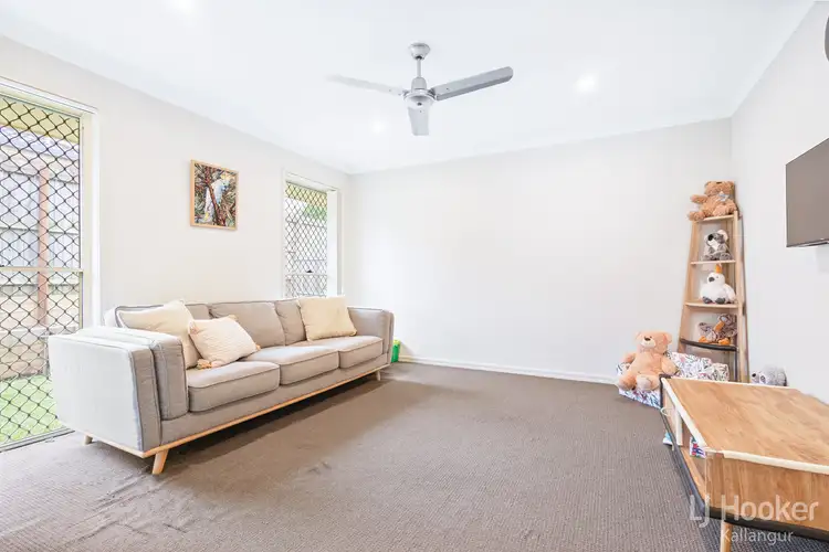 Fifth view of Homely house listing, 4 Outlook Court, Kallangur QLD 4503