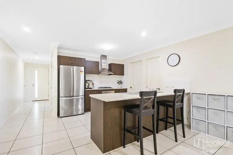 Sixth view of Homely house listing, 4 Outlook Court, Kallangur QLD 4503