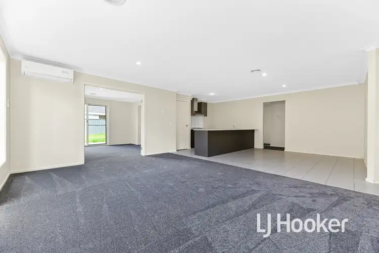Second view of Homely house listing, 14 Boldrewood Place, Lynbrook VIC 3975