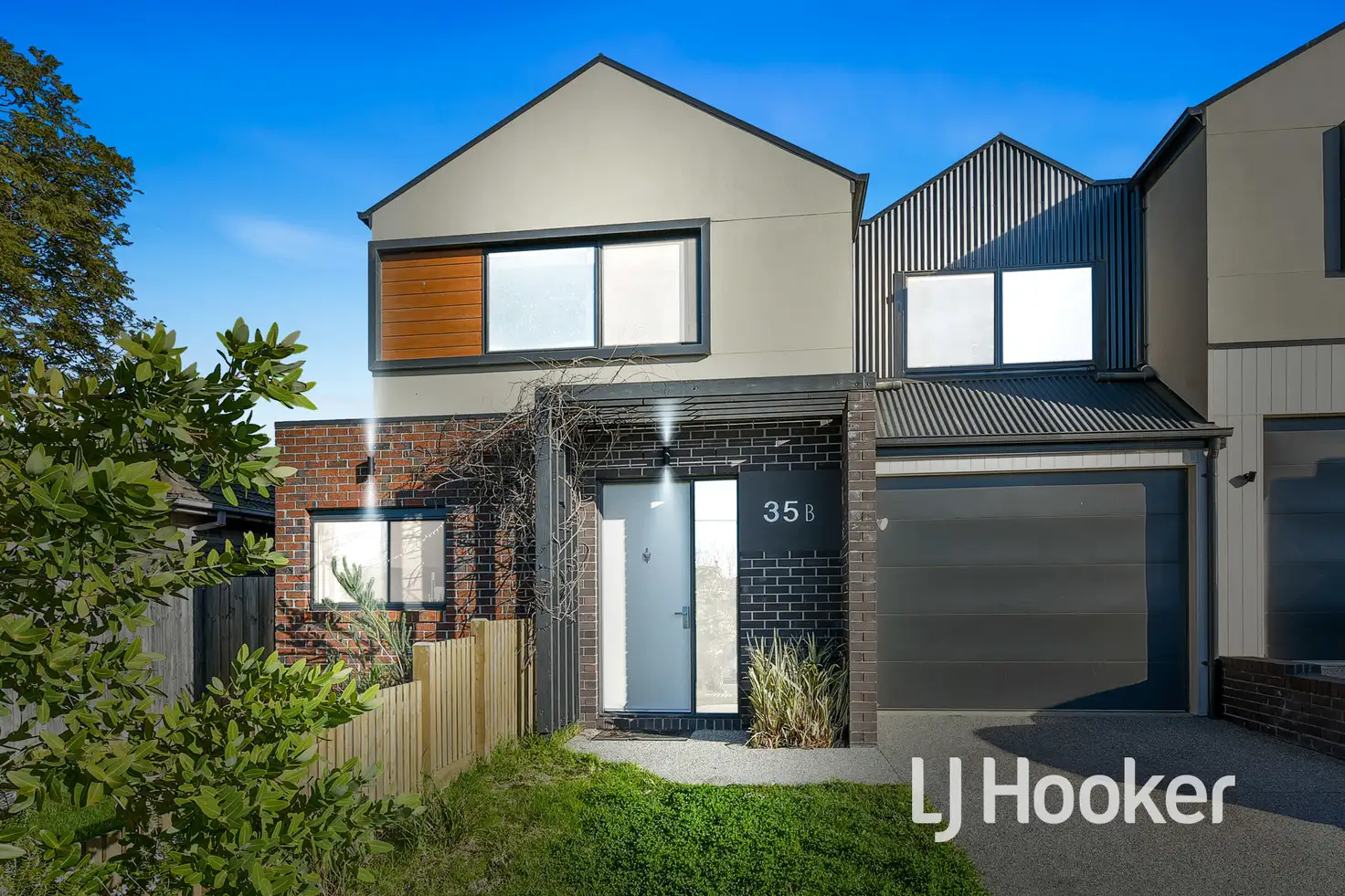 Main view of Homely townhouse listing, 35B King George Parade, Dandenong VIC 3175