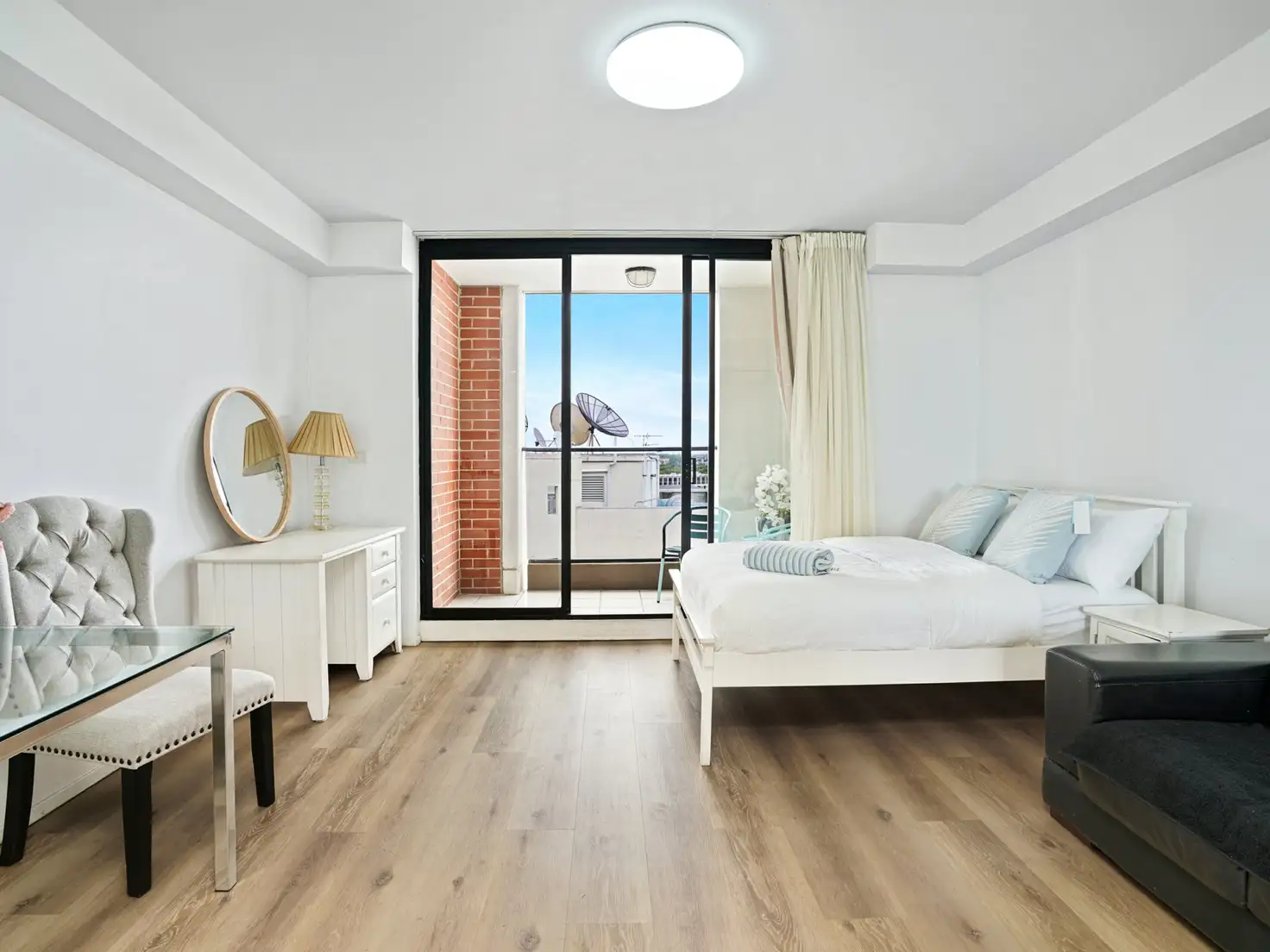 Main view of Homely unit listing, 165/8 Dixon Street, Sydney NSW 2000