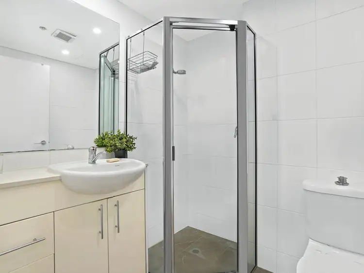 Fourth view of Homely unit listing, 165/8 Dixon Street, Sydney NSW 2000