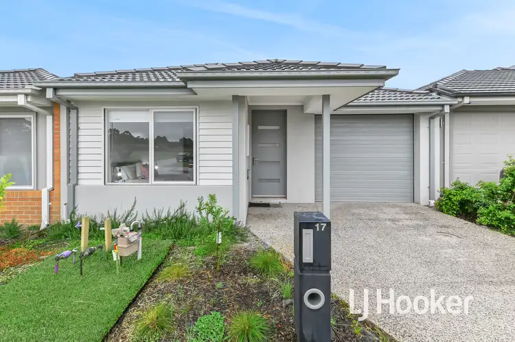 17 Metallic Way, Cranbourne South VIC 3977