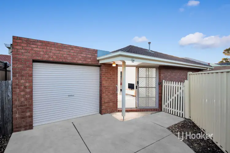 16 Balaclava Avenue, Altona Meadows VIC 3028