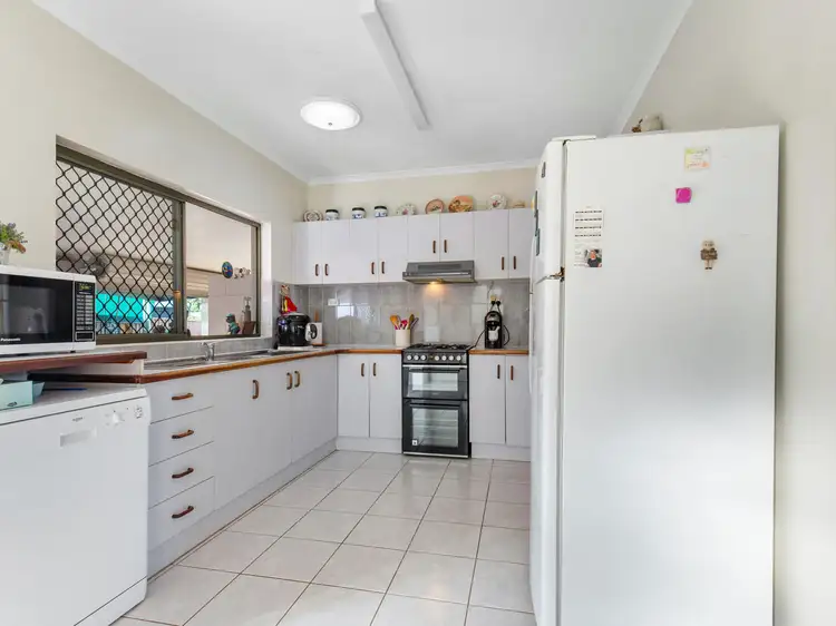 Fifth view of Homely house listing, 4 Gallo Close, Brinsmead QLD 4870