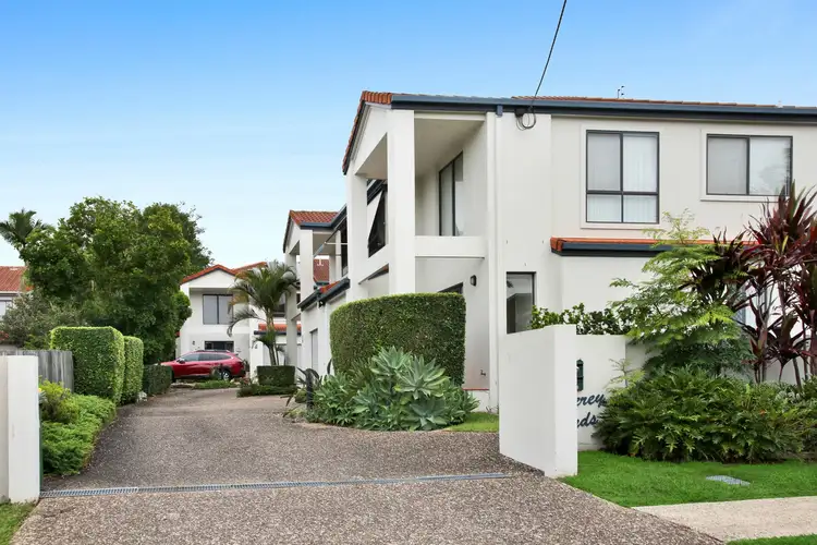4/122 Pohlman Street, Southport QLD 4215