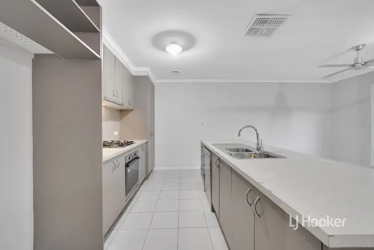 Seventh view of Homely house listing, 28 Blue Jay Crescent, Tarneit VIC 3029