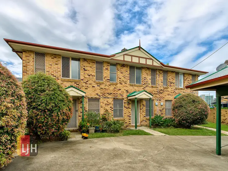 Main view of Homely townhouse listing, 7/121 Allen Street, Hamilton QLD 4007