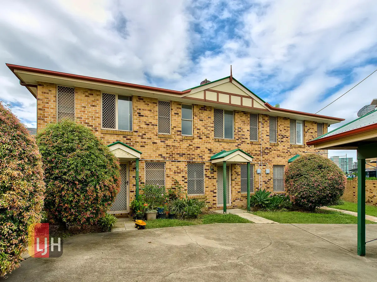 Main view of Homely townhouse listing, 7/121 Allen Street, Hamilton QLD 4007