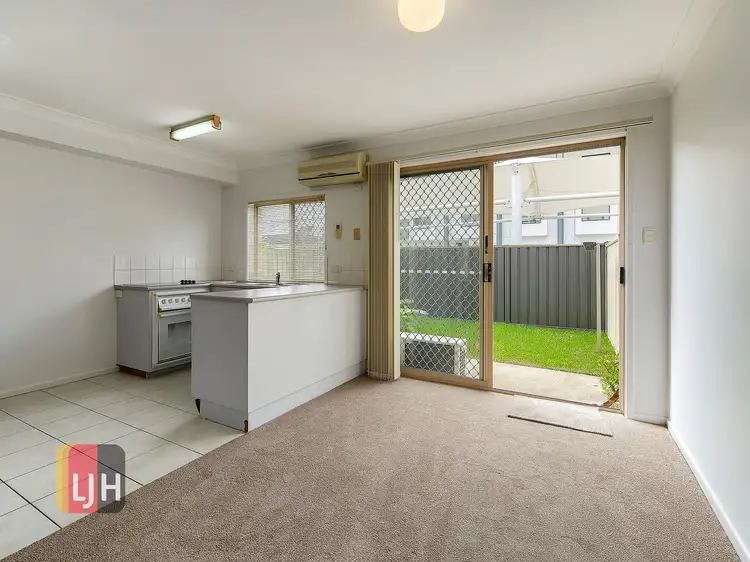 Third view of Homely townhouse listing, 7/121 Allen Street, Hamilton QLD 4007