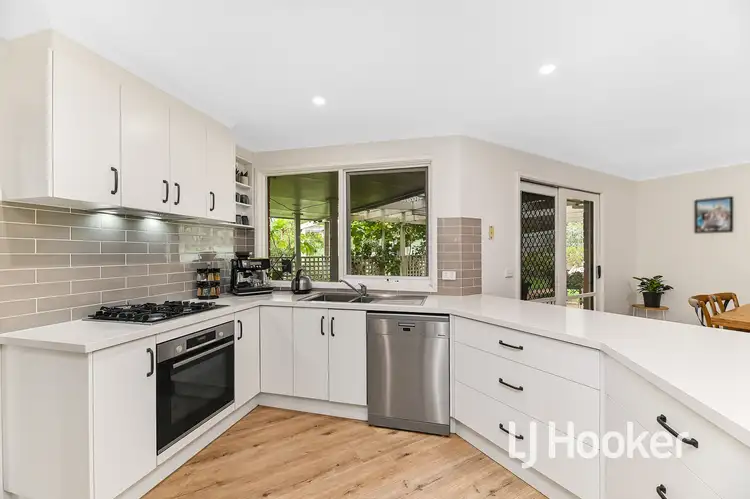 Fourth view of Homely house listing, 10 Darling Court, Hampton Park VIC 3976