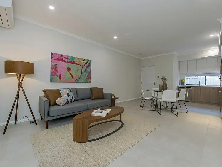 Fifth view of Homely unit listing, 2/26 Pearl Road, Cloverdale WA 6105