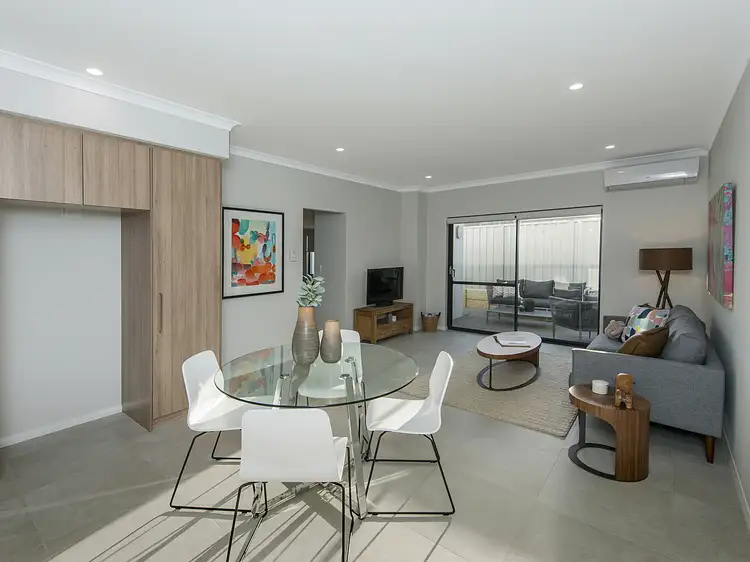 Sixth view of Homely unit listing, 2/26 Pearl Road, Cloverdale WA 6105