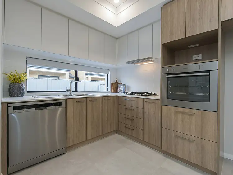 Seventh view of Homely unit listing, 2/26 Pearl Road, Cloverdale WA 6105