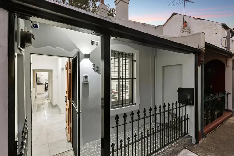 32 Egan Street, Newtown NSW 2042
