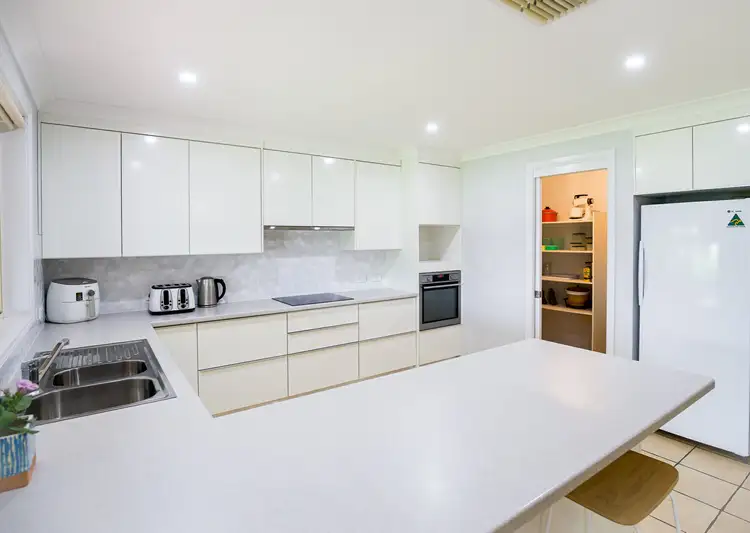 Fifth view of Homely house listing, 105 Wattle Crescent, Narromine NSW 2821