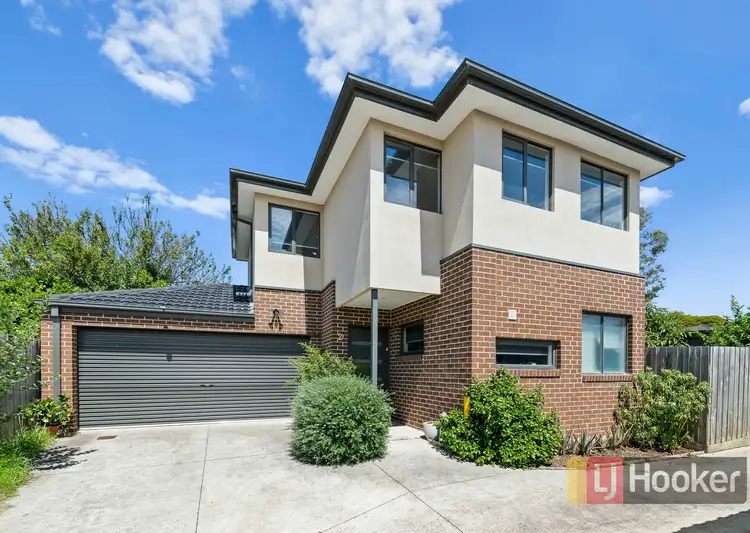 Main view of Homely house listing, 2/22 Dearing Ave, Cranbourne VIC 3977