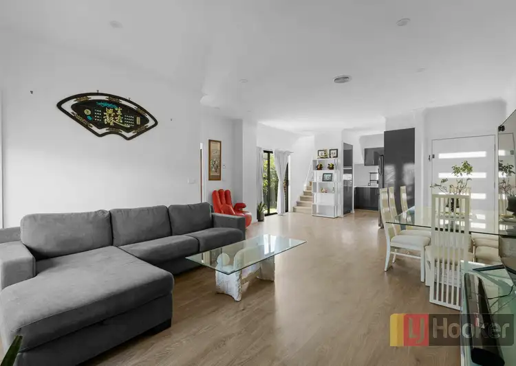 Second view of Homely house listing, 2/22 Dearing Ave, Cranbourne VIC 3977