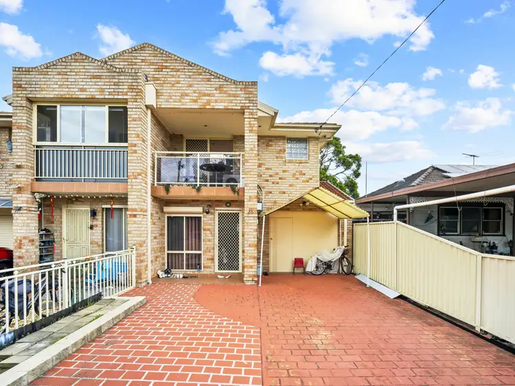 6a Foxlow St, Canley Heights NSW 2166