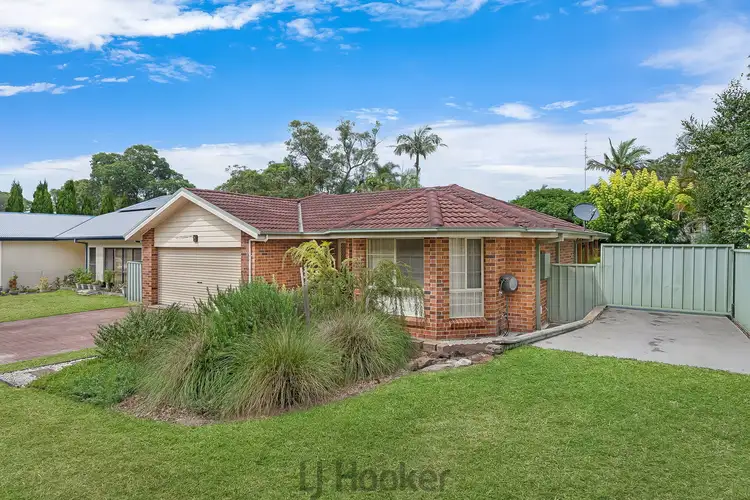 Third view of Homely house listing, 4 Lakeshore Close, Kilaben Bay NSW 2283