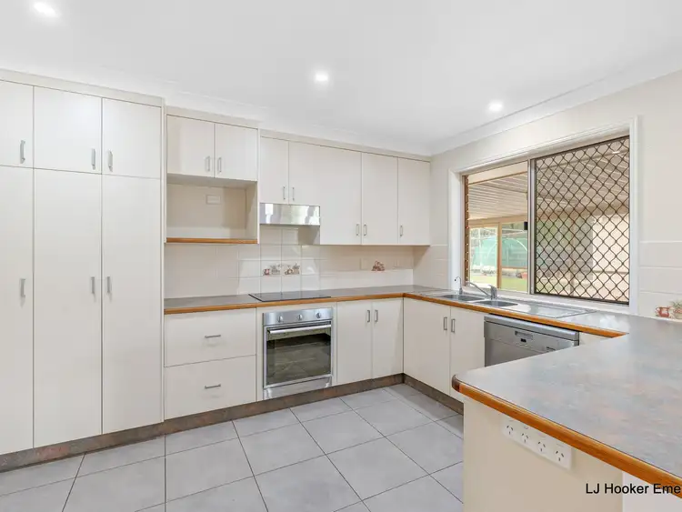 Sixth view of Homely house listing, 3 Edgewood Drive, Emerald QLD 4720