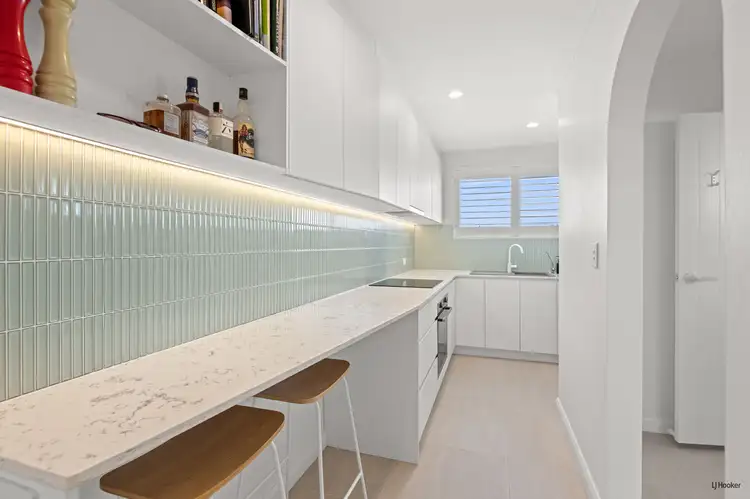 9/10 Nalla Court