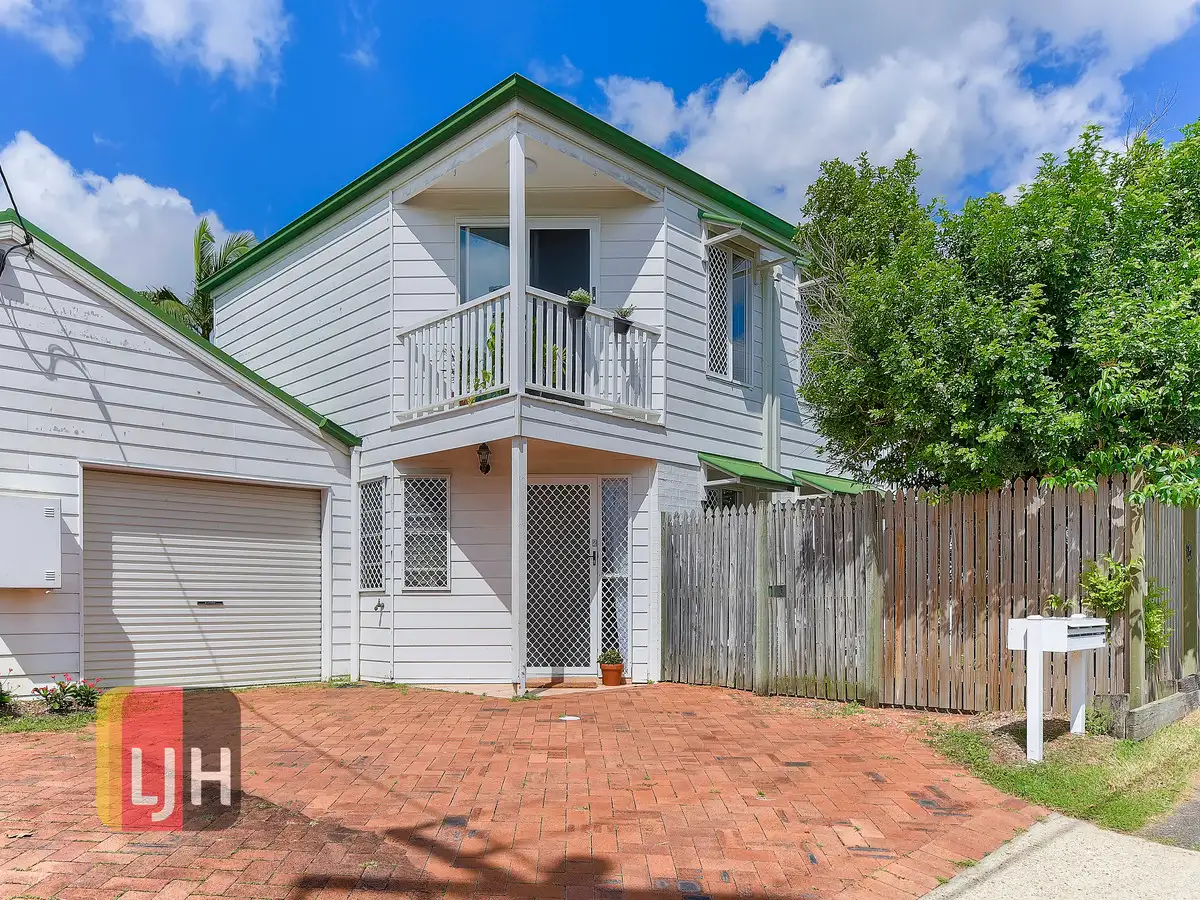 Main view of Homely townhouse listing, 2/32 Clifford Street, Stafford QLD 4053