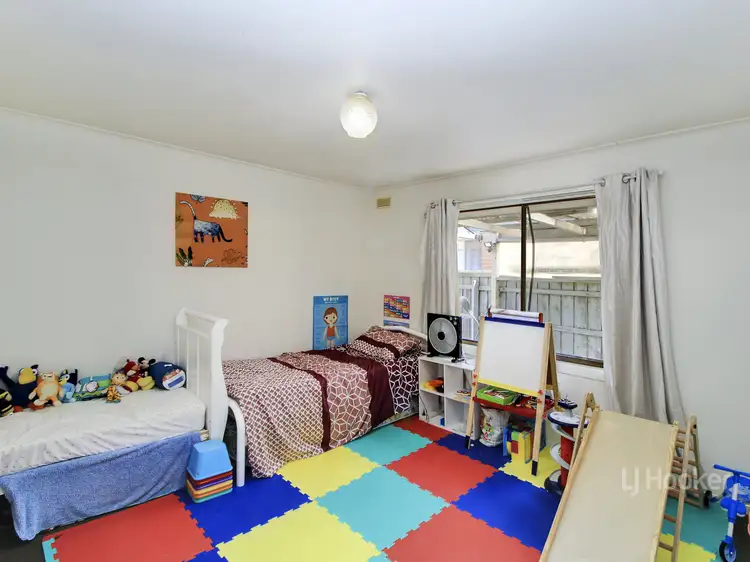 Seventh view of Homely house listing, 4 Gibbs Place, Bairnsdale VIC 3875