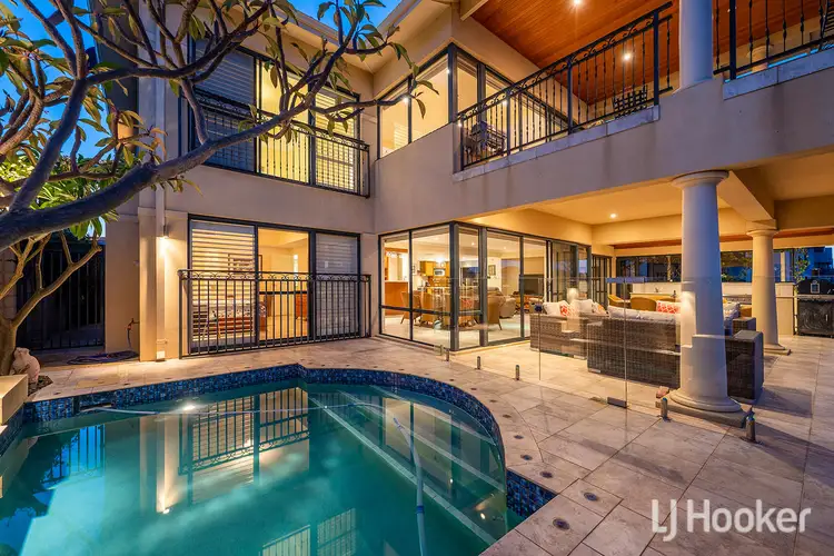 25 Sandpiper Island Retreat, Wannanup WA 6210