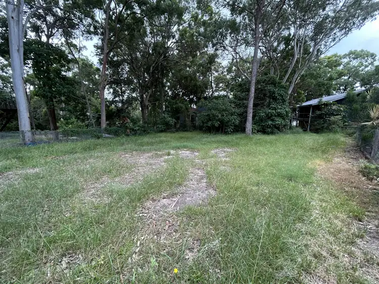 15 Ore Street, Macleay Island QLD 4184
