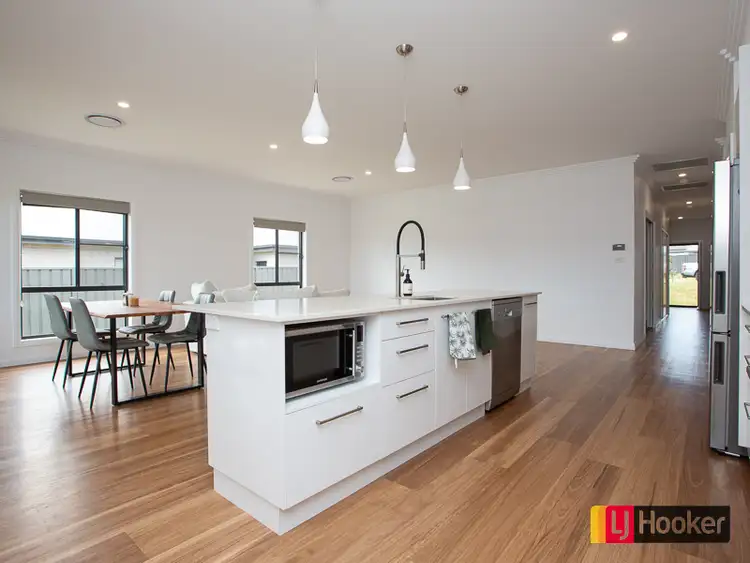 Third view of Homely house listing, 28 Evesham Circuit, North Tamworth NSW 2340