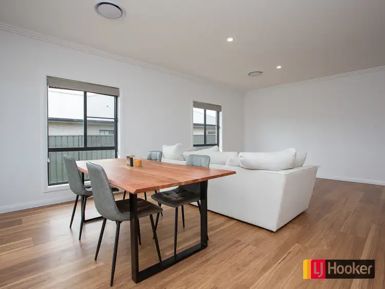 Fifth view of Homely house listing, 28 Evesham Circuit, North Tamworth NSW 2340