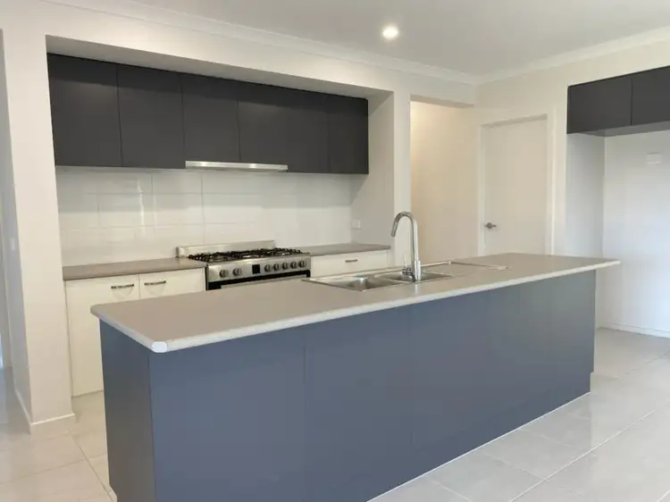 Fourth view of Homely house listing, 5 Fuchsia Drive, Swan Hill VIC 3585