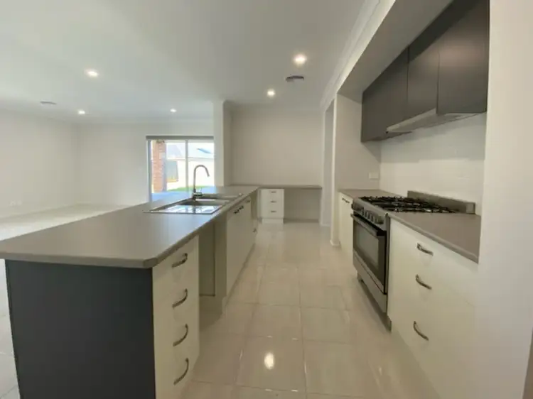 Sixth view of Homely house listing, 5 Fuchsia Drive, Swan Hill VIC 3585