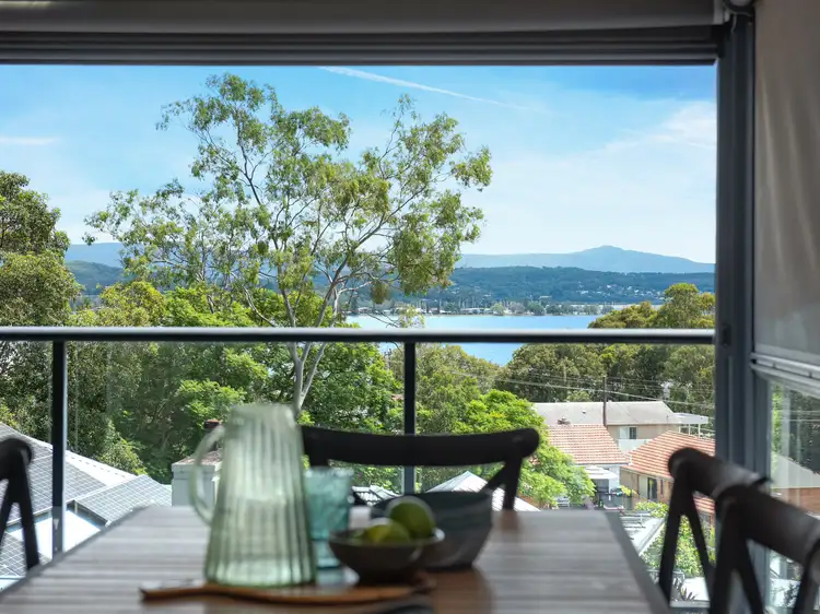 9 Harkins Street, Eleebana NSW 2282